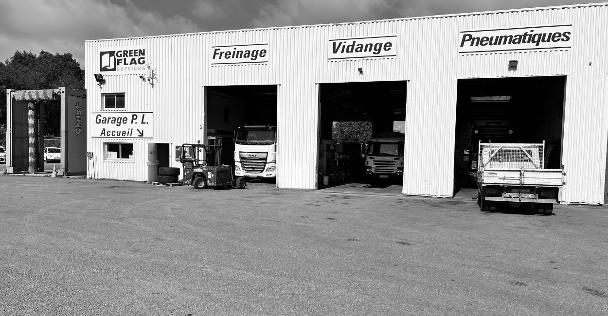 Garage poids lourds situé à Laval en Mayenne