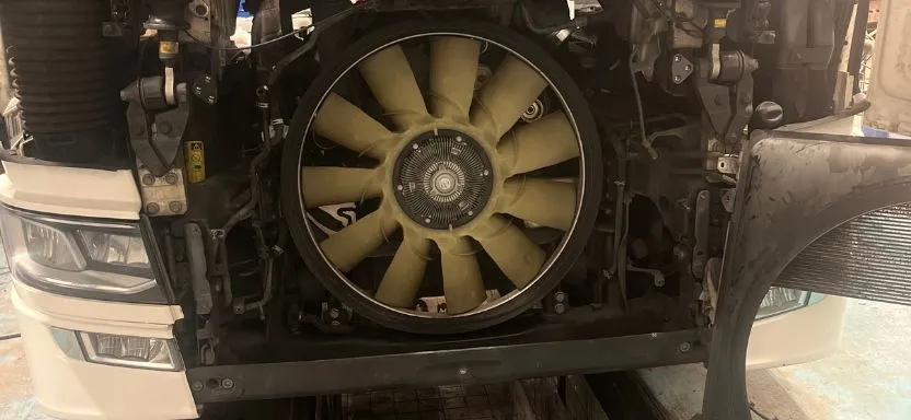 Réparation d'un radiateur Scania NTG